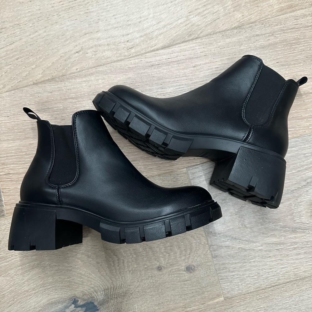 Steve Madden boots
